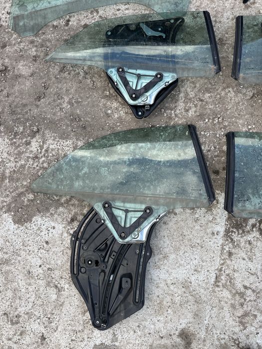 Стъклоповдигач стъкло Mercedes benz C207 W207 E class coupe в207