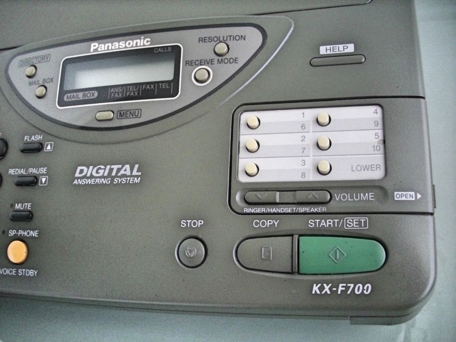 Panasonic KX-F700C телефон със секретар/копир и факс