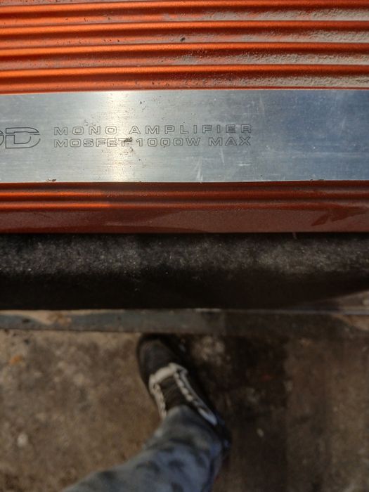 Vând tub de bass  plus statie