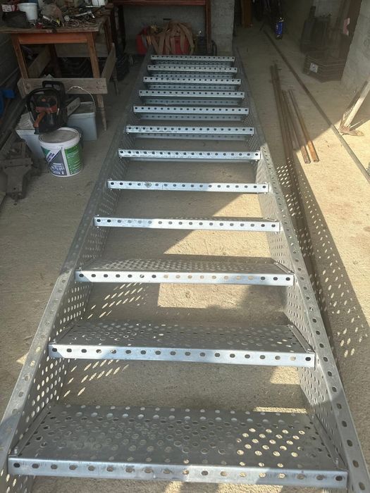 Scări galvanizate la comandă – livrare rapidă în toată țara