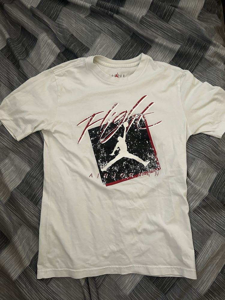 Бяла тениска jordan