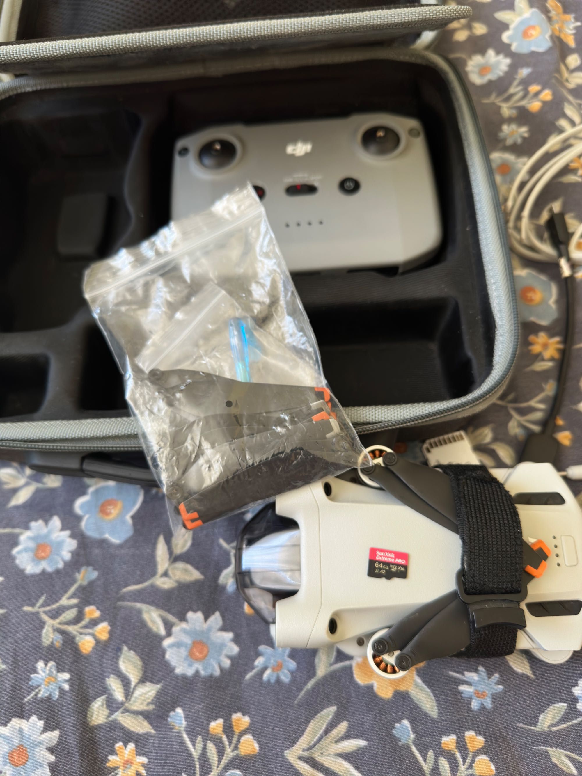 DJI Mini 3 Pro + 3 батерии, хъб, чанта, защита, SD, ламели, ND филтри