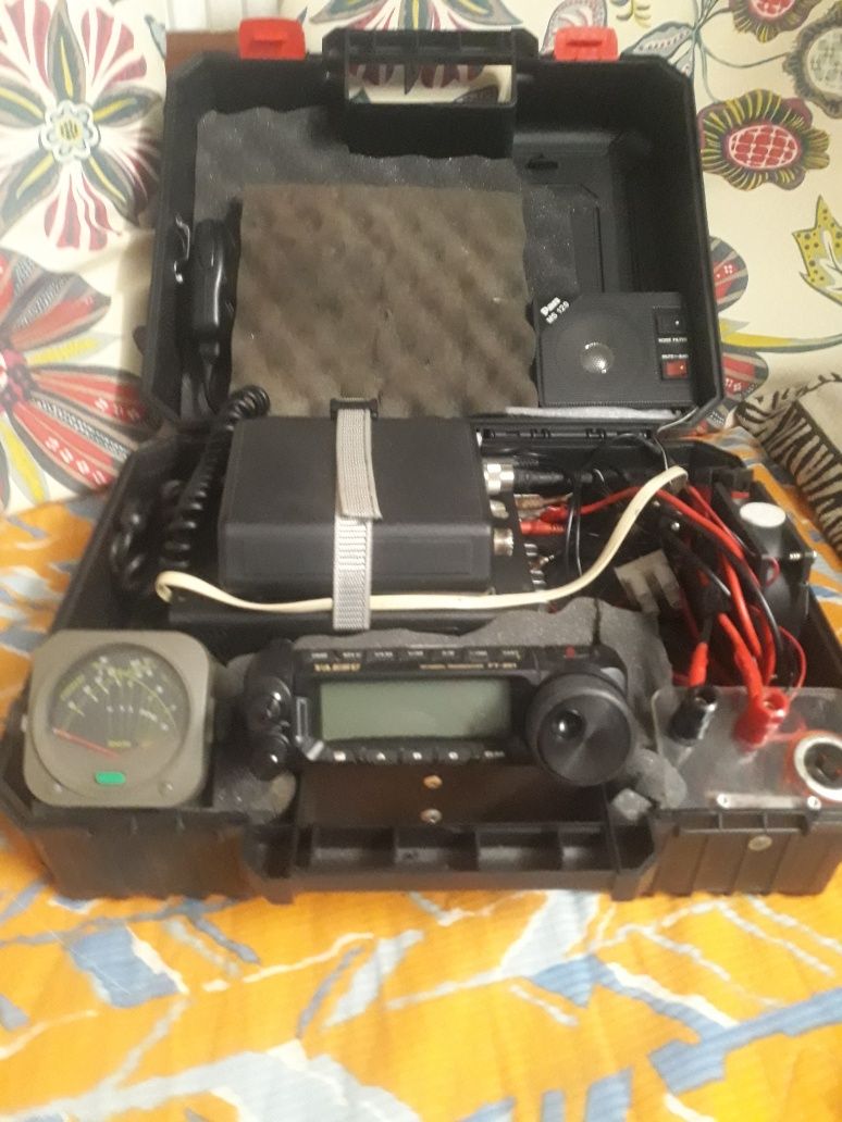 Yaesu FT 891 +LDG Z100