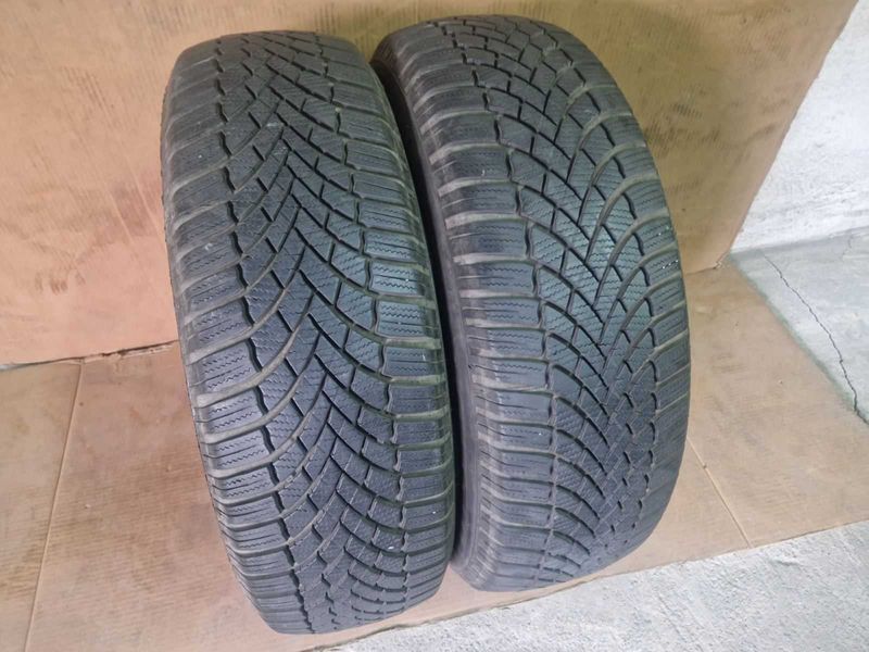 2 Bridgestone R17 225/65
зимни гуми
DOT3322