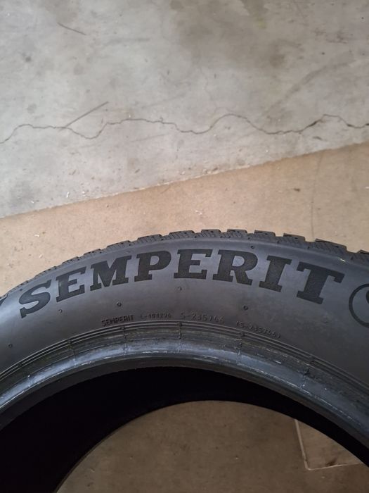 2 Anvelope de iarnă 205 55 r16 Semperit
