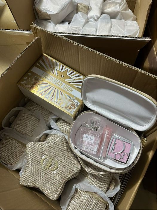 Подарочный бокс с косметикой