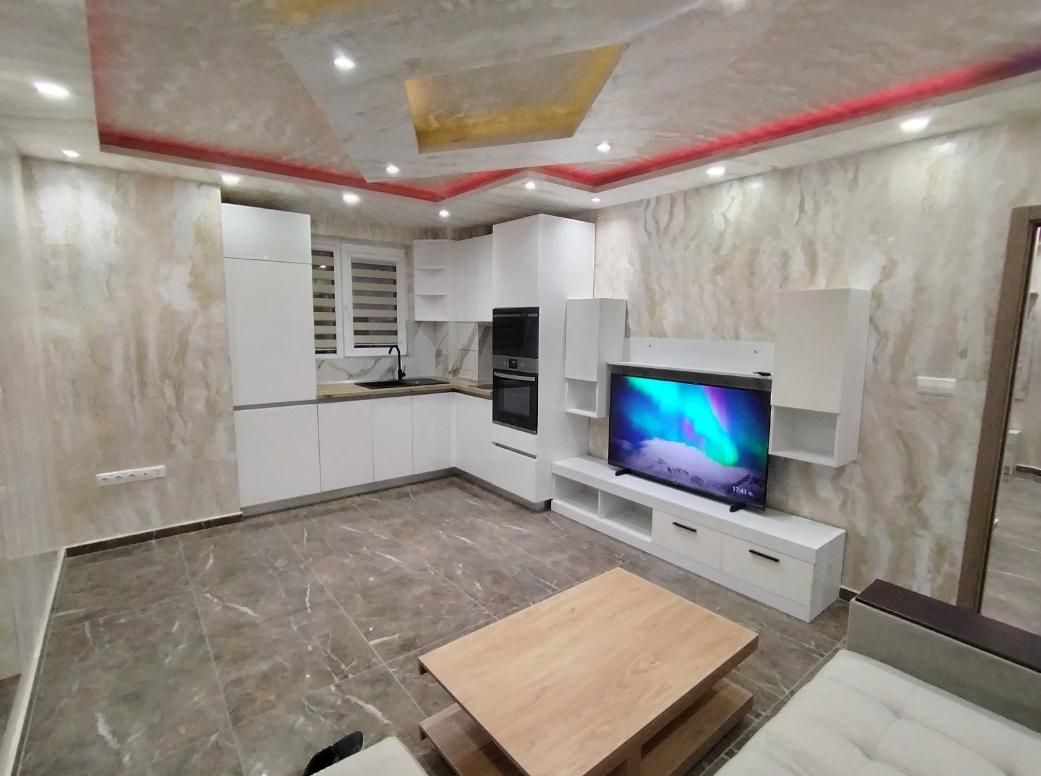 Дава се под наем Двустаен апартамент в Пловдив, Остромила - 58 кв.м за 430 € - Снимка #1