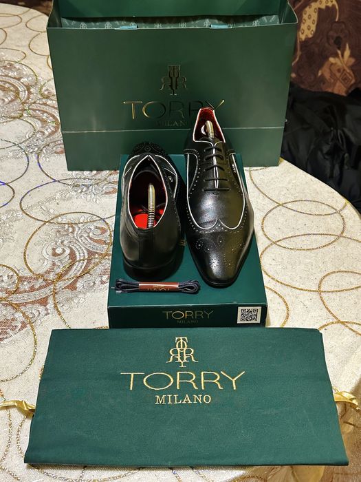 Vând pantofi Torry Milano mărimea 43