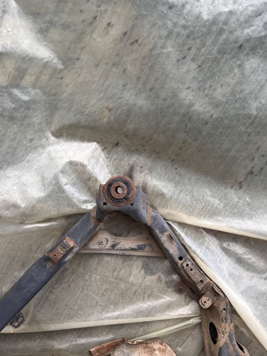 Vand cadru moror mazda 6 gy 2003-2007