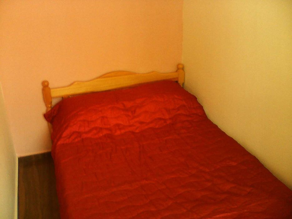 Дава се под наем Едностаен апартамент в Бургас, Център - 35 кв.м за 135 € - Снимка #1