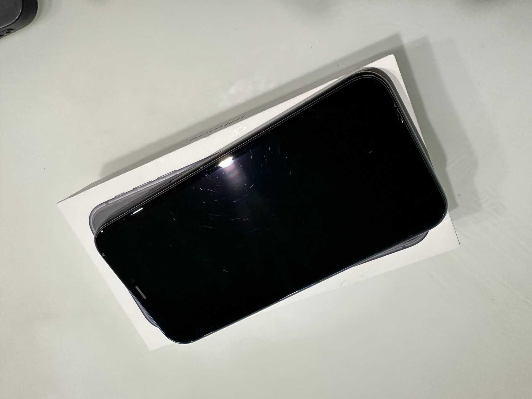 IPhone 11  64 GB Black Model A2221