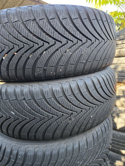 4бр. 215 60 16 Kumho всесезонни.