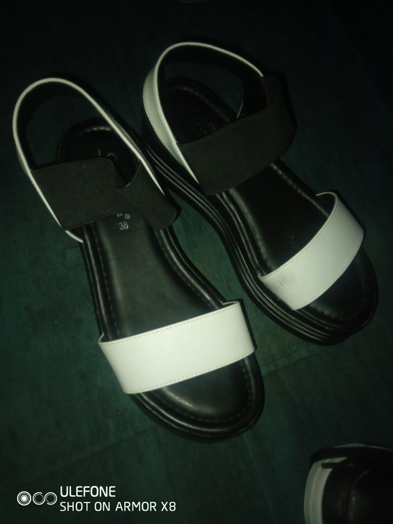 Sandale cu bata elastica măr 38