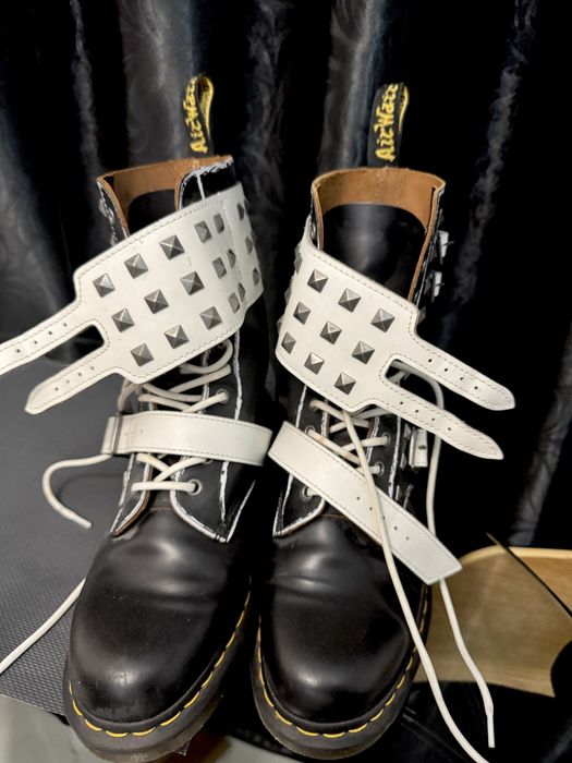 Vand bocanci Doctor Martens