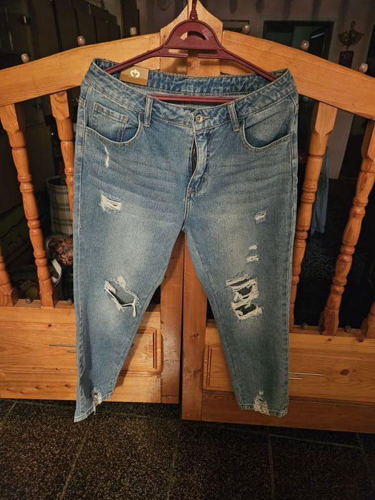 Нови дамски дънки, размер L