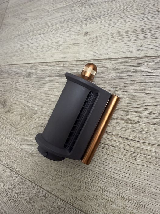 Dyson Airwrap încă în garanție