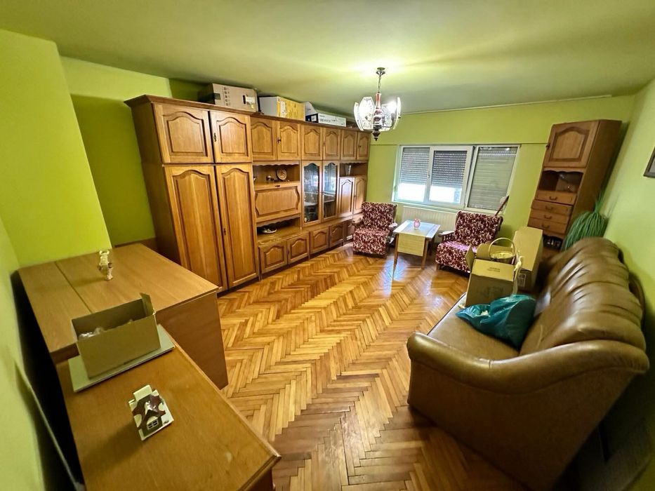 Ofer spre închiriere Apartament 3 camere / Carpati 2