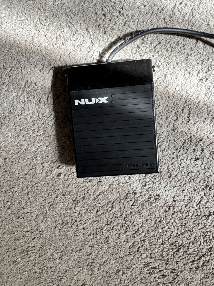 Портативно дигитално пиано NUX NPK-20