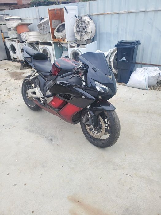 Se vinde CBR 1000rr din 2005 model sc 57 

Cauza vânzării este lipsa d