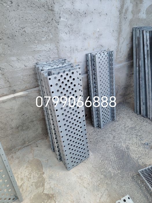 Trepte zincate 127x28