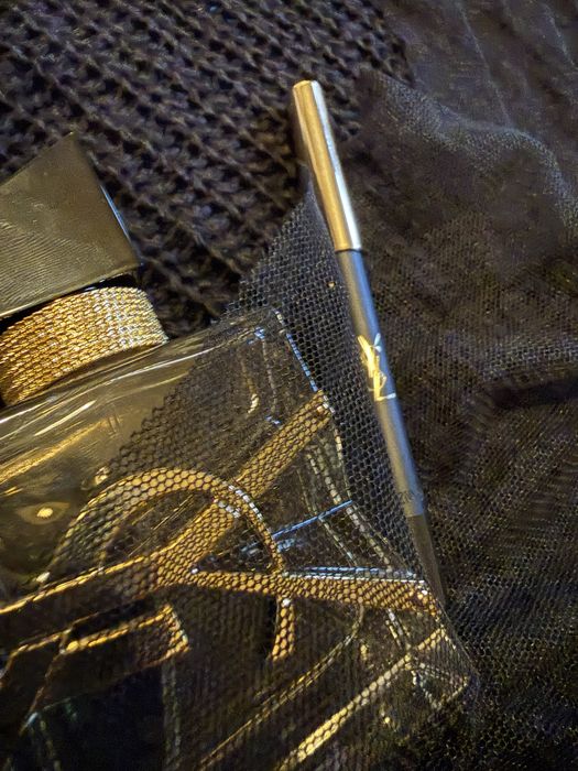 Creion negru de ochi YSL Dessin du Regard Waterproof