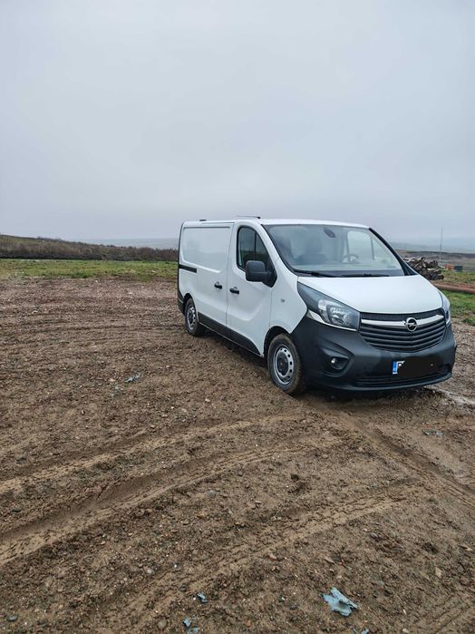 Opel vivaro 2015