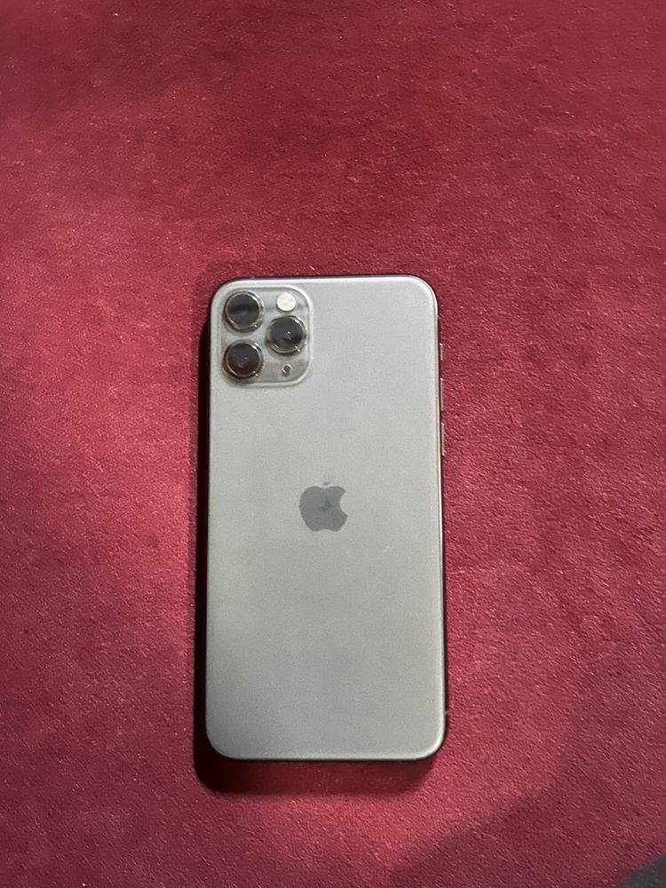 iPhone11  все робоче