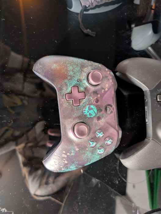 Xbox Series X - 3 контролера и игри