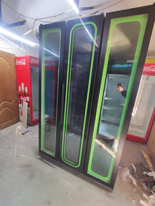 Холодильник стеклянный