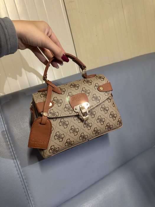 Genti Guess Noi cu etichetă