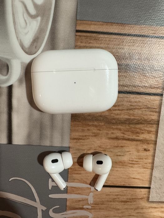 Продам наушники аирподс про 2 поколения