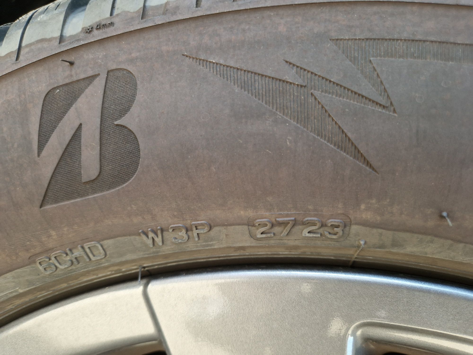 Зимни гуми Bridgestone 225/60  R18