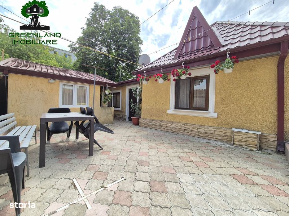 Casa in oras cu teren 270 mp si anexe, parcare, Tatarasi, URGENT