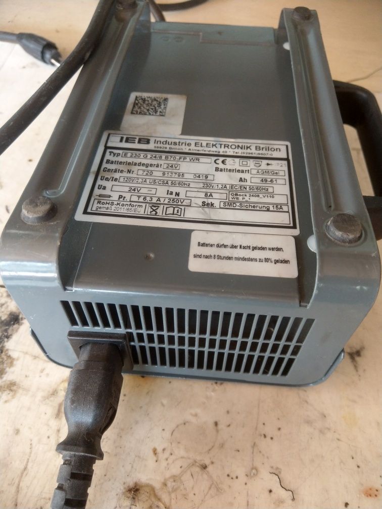 Зарядно за инвалидна количка 24v 8A