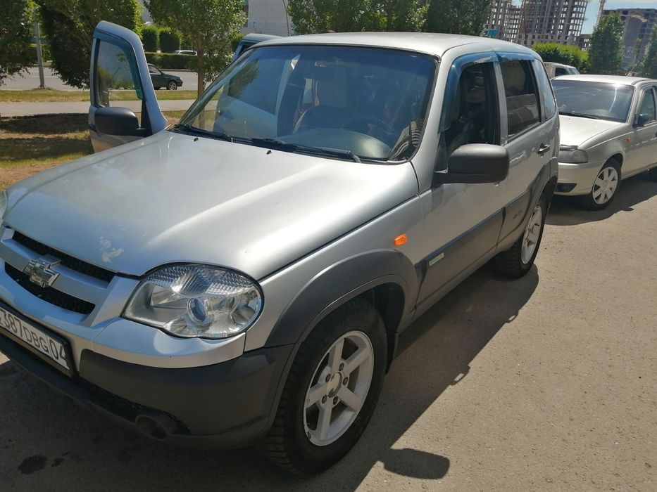 Продам ниву шевролет