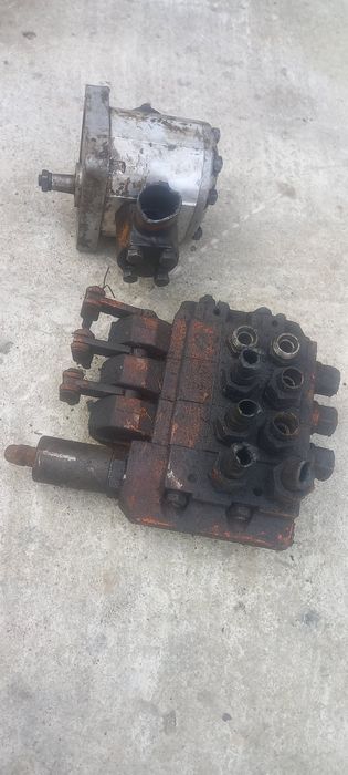 distribuitor hidraulic pompa hidraulica H12 tih