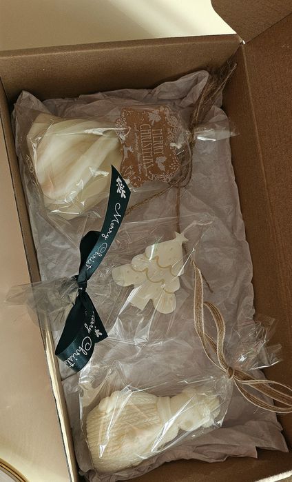 Восъчни свещи с коледни и есенни мотиви