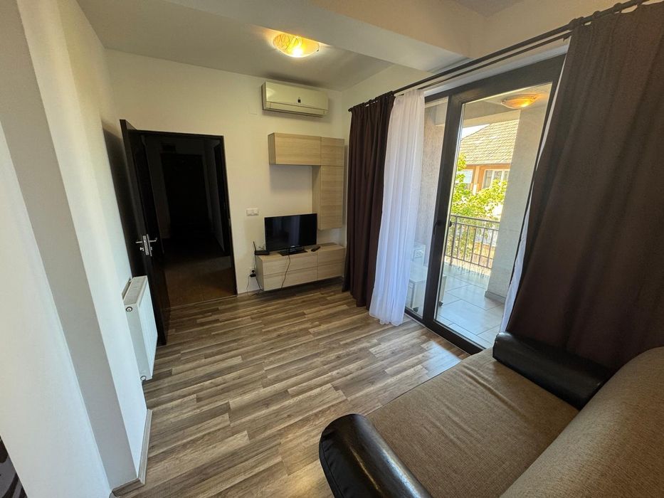 Vand apartament centru
