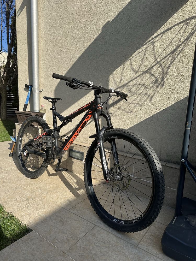 Commencal Meta v4 Race