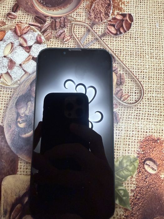 Apple 13 128gb.