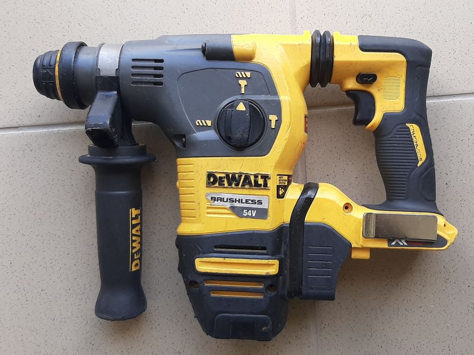 Перфоратор на DeWalt DCH 333,без батерия