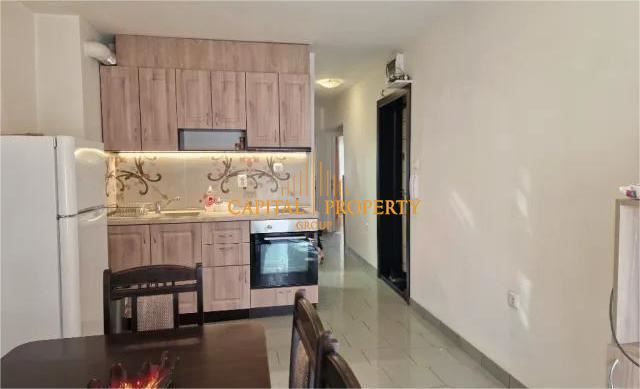 Дава се под наем Тристаен апартамент в Варна, Червен площад - 75 кв.м за 610 € - Снимка #2