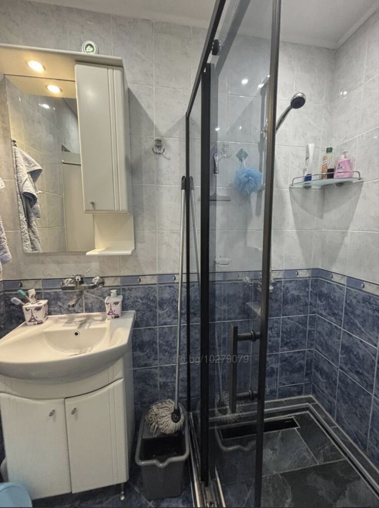 Дава се под наем Тристаен апартамент в Пловдив, Кючук Париж - 80 кв.м за 510 € - Снимка #7