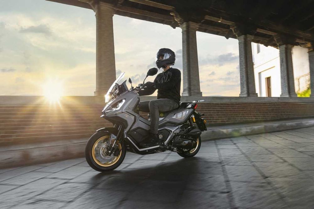 MYMOTO vinde : Scuter Keeway XDV 125 EVO PRO, nou, rate, garantie,B125