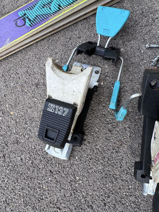 Ски автомати употребявани. Продават се и двата.