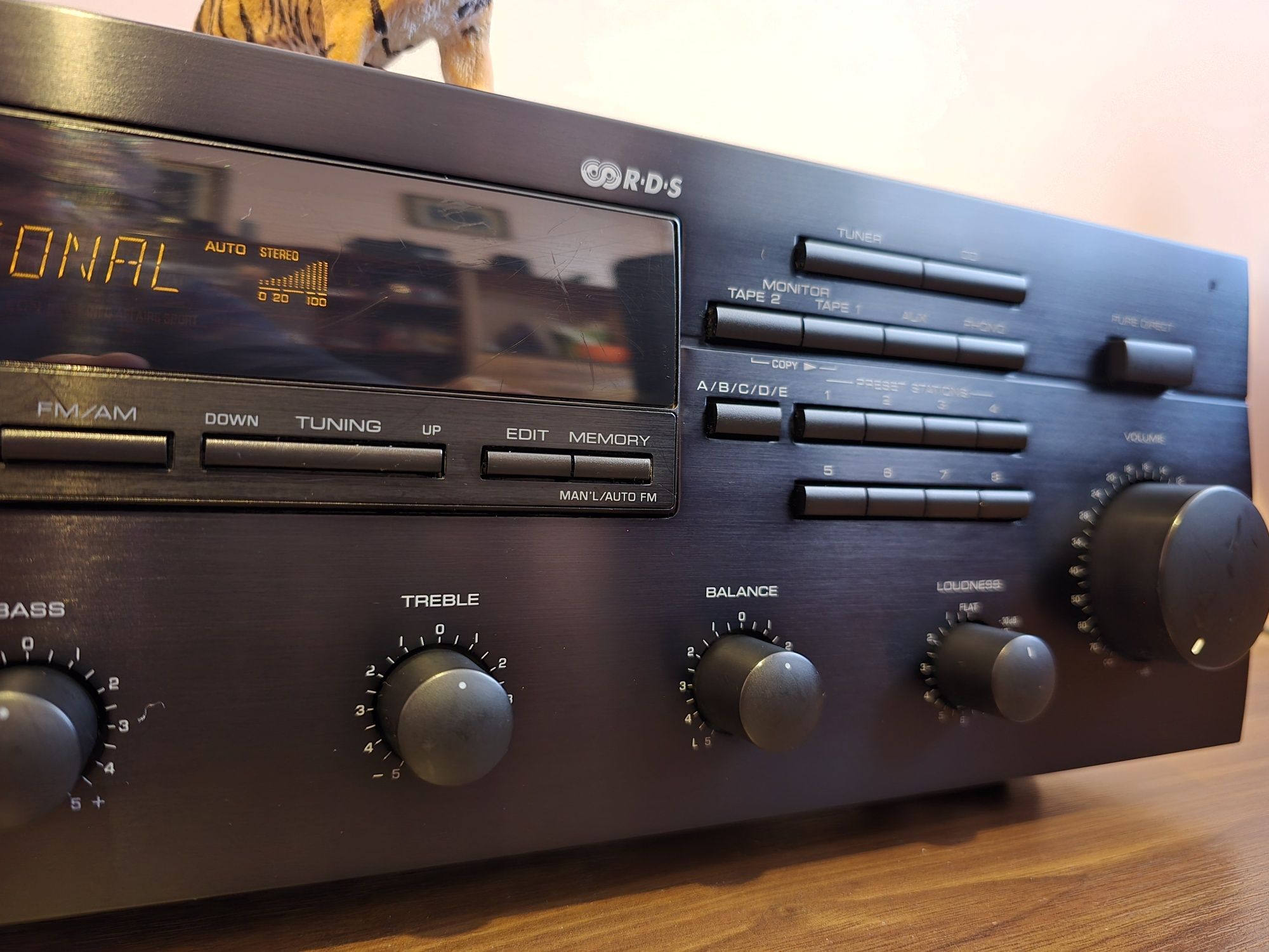 Yamaha RX-495RDS. Sunet cald, bogat în detalii. Preț fix !