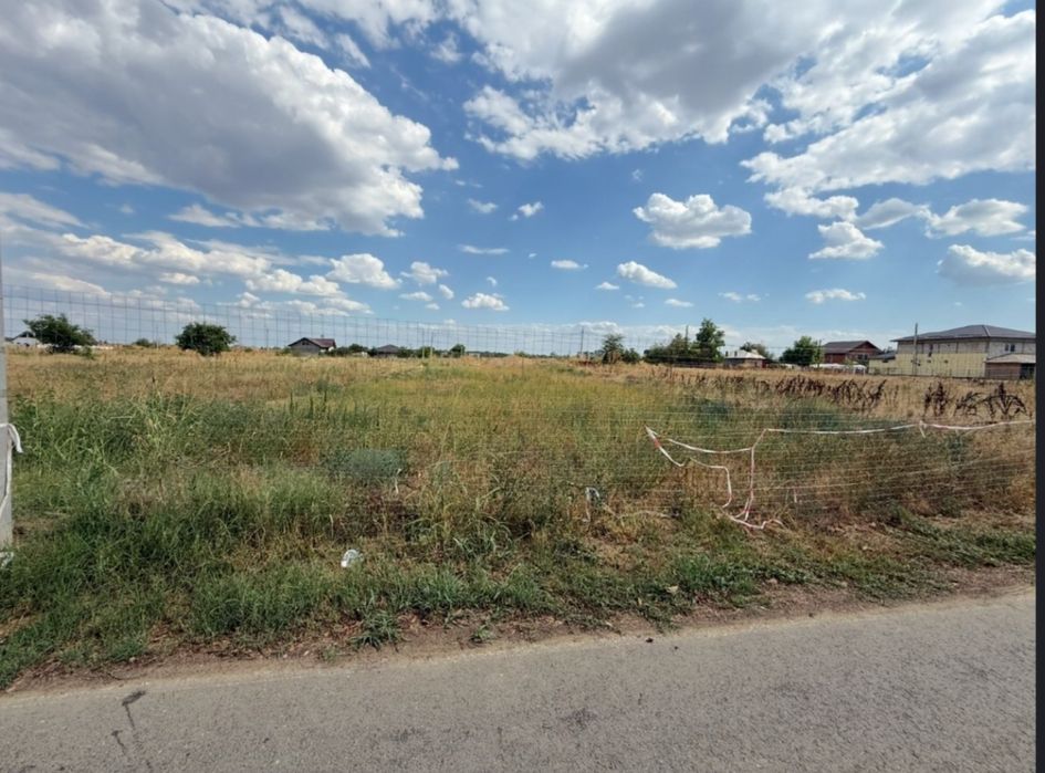 Teren de casă, intravilan construibil