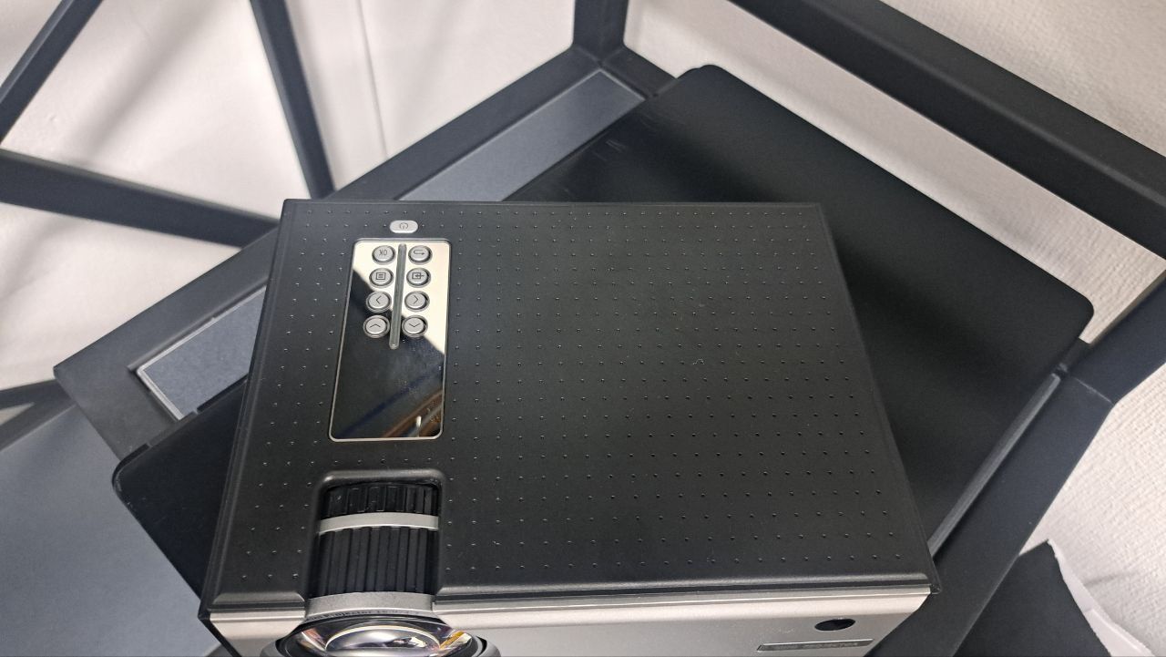 Proyektor C8 wifi mini