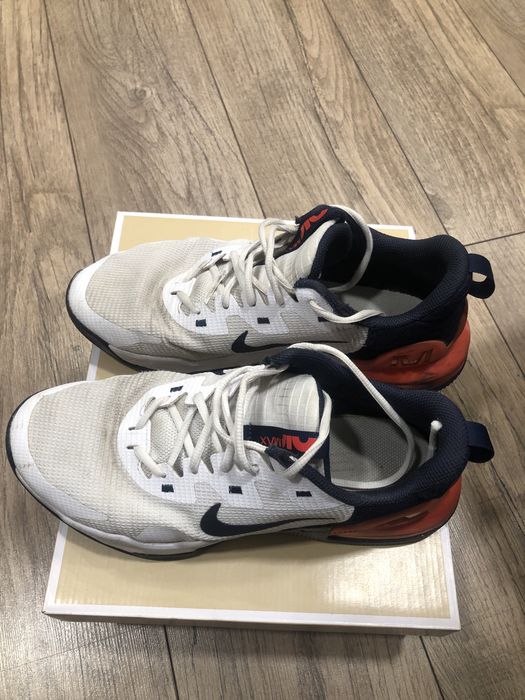Летни маратонки NIKE размер 41,стелка размер26см.Запазени за момче