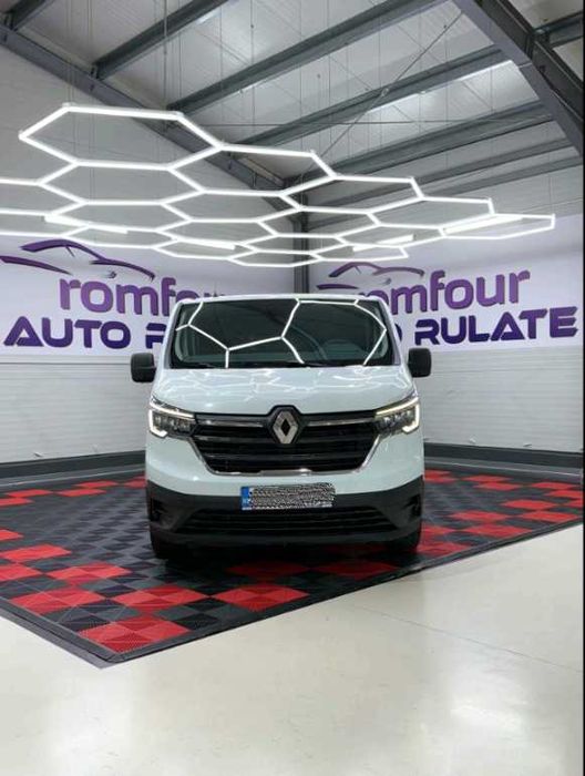 Se vand 2buc/ Renault Trafic 2022